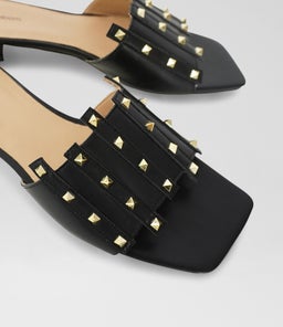 PYRAMID STUD SLIDE B2 BLACK LEATHER