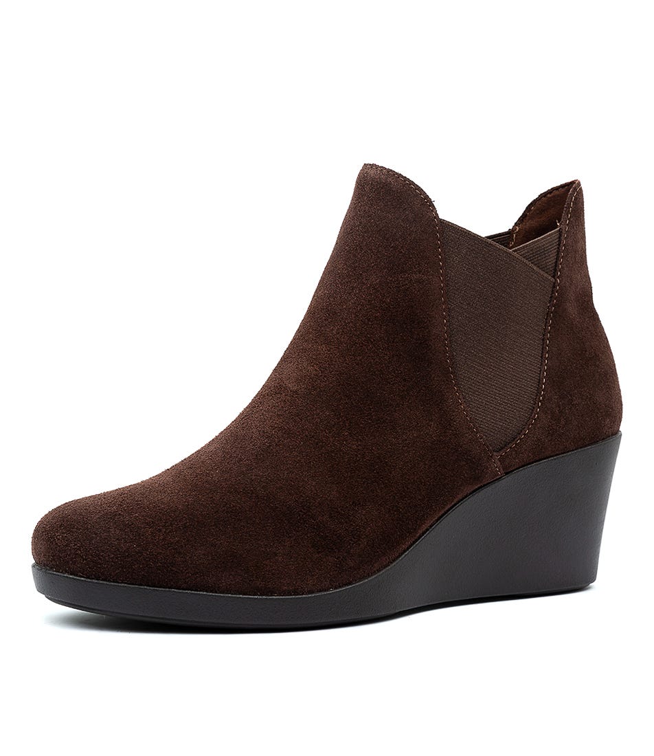 Women's leigh wedge chelsea boot sale