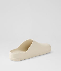 209366 DYLAN CLOG M CC STUCCO CROSLITE