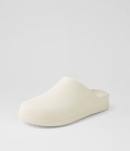 209366 DYLAN CLOG W CC STUCCO CROSLITE