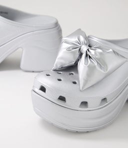 210050 PUFF BOW SIREN CLOG CC SILVER METALLIC CROSLITE
