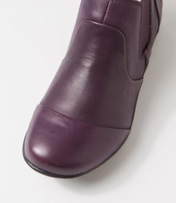 BEAUTY CF PURPLE LEATHER