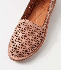 LYYON CF BLUSH LEATHER