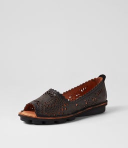 NLYSANDER CF BLACK LEATHER