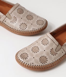 MOSEY CF LT GREY LEATHER