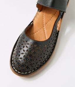 LAHILAN CF BLACK LEATHER