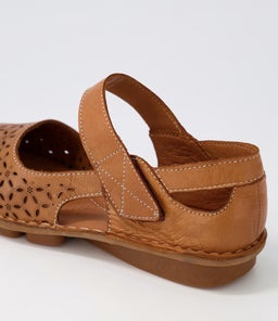 LAHILAN CF TAN LEATHER