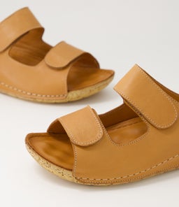 BLONDY CF TAN LEATHER