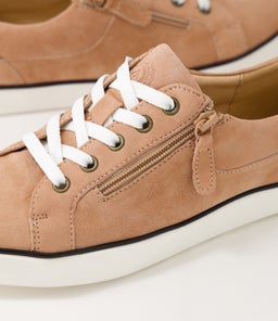 ENVY CF TAUPE SUEDE