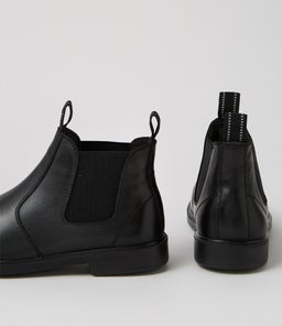 DYLAN JNR E CF BLACK LEATHER