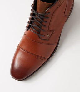 VAMOS CF COGNAC PULL UP LEATHER