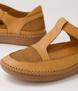 MALBEC CF TAN LEATHER