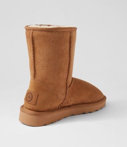 MARLEY CF CHESTNUT SHEEPSKIN