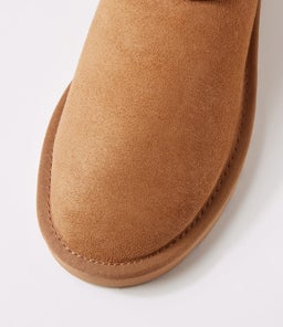 MARLEY CF CHESTNUT SHEEPSKIN