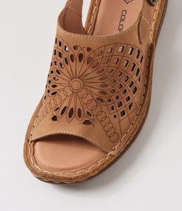 SIAN CF TAN CRAZYHORSE LEATHER