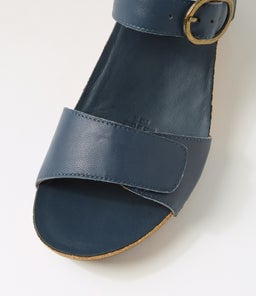 JALNA CF NAVY LEATHER