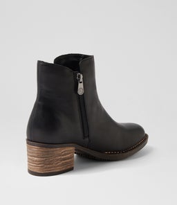 BETHAL CF BLACK LEATHER