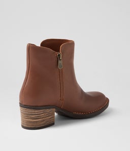 BETHAL CF TAN LEATHER