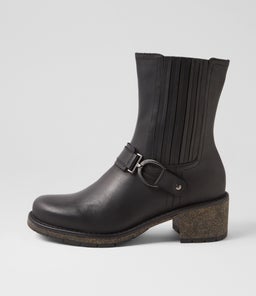 ROSTRUM CF BLACK PULL UP LEATHER