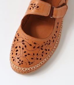 BICKS DF TAN LEATHER