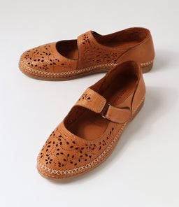 BICKS DF TAN LEATHER