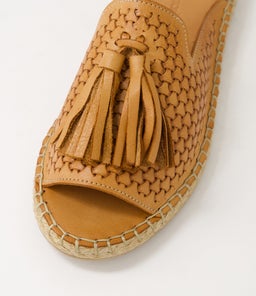 PHINTA DF TAN LEATHER