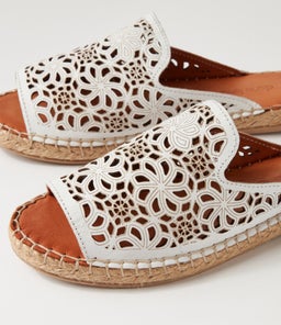 PIPS DF WHITE LEATHER