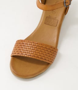 POSSIEE DF TAN LEATHER
