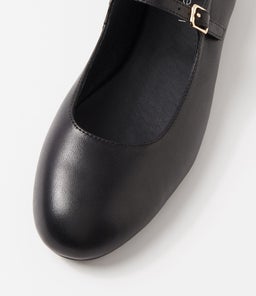 CURIOUS DF BLACK LEATHER