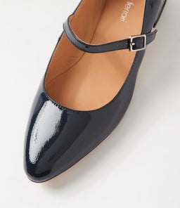 OVALE DF NAVY PATENT LEATHER