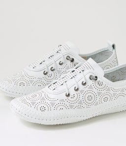 GALION DF WHITE LEATHER