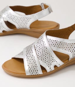 ELKAH DF SILVER LEATHER