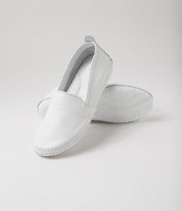 GERRYS DF WHITE LEATHER