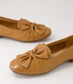 TOSKENA DF DK TAN LEATHER