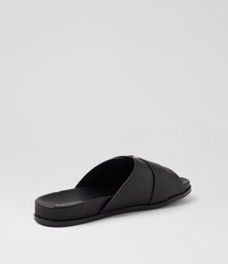 NEWCOMER DF BLACK BLACK SOLE LEATHER