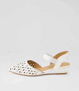 PARI DF WHITE LEATHER