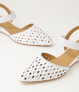 PARI DF WHITE LEATHER