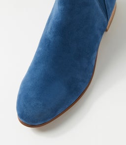 FOE LT NAVY SUEDE