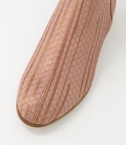 FOE BLUSH METALLIC CUT LEATHER