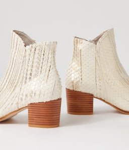 MOCKAS ALMOND METALLIC CUT LEATHER