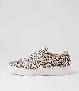 LAILA DJ PASTEL LEOPARD WHITE SOLE PONY