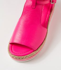 ALEXYS DJ HOT PINK LEATHER