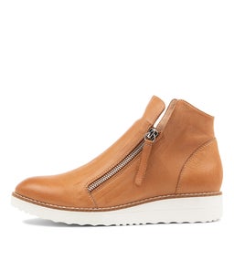 OHMY DJ DK TAN LEATHER