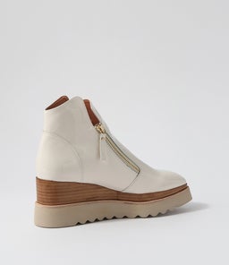 WAISY DJ IVORY NAT&ALMOND PATENT SOLE