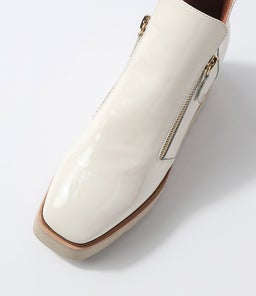 WAISY DJ IVORY NAT&ALMOND PATENT SOLE