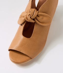 BANANA DJ DK TAN LEATHER