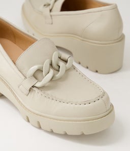 UNNAY DJ ALMOND ALMOND SOLE LEATHER