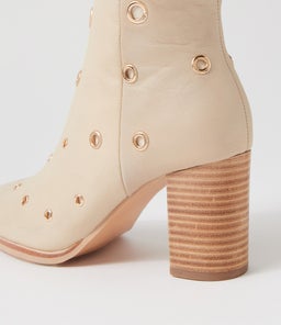 AKHILA DJ ALMOND LEATHER