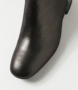 GARYIE DJ BLACK SHIMMER BLACK LEATHER PATENT