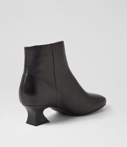 QEXLA DJ BLACK LEATHER